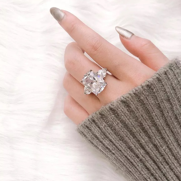 🛳 5Ct Cushion Cut Austrian Crystal Solitaire Rings - Picture 6 of 16